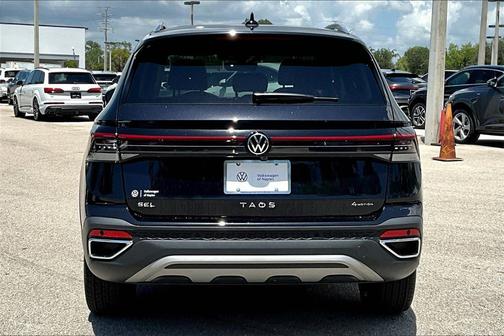 2025 Volkswagen Taos 1.5T SEL