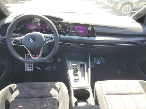 Deep Black Pearl 2022 Volkswagen Golf GTI 2.0T S DSG