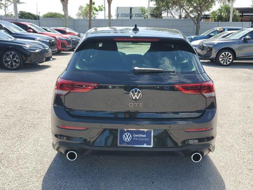 Deep Black Pearl 2022 Volkswagen Golf GTI 2.0T S DSG