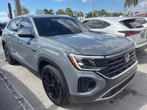 2025 Volkswagen Atlas Cross Sport 2.0T SE w/Technology