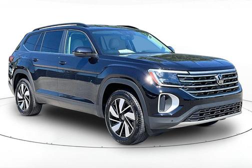 Deep Black 2026 Volkswagen Atlas 2.0T SE w/Technology 4MOTION