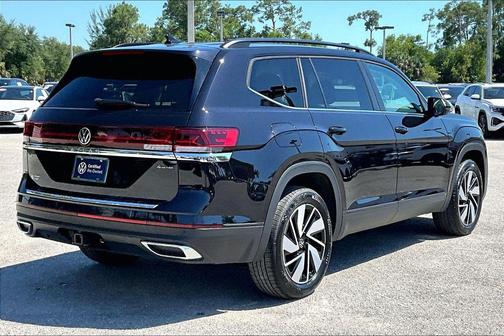 Deep Black 2026 Volkswagen Atlas 2.0T SE w/Technology 4MOTION