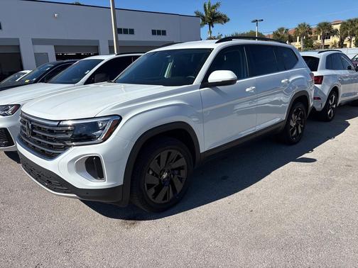 2025 Volkswagen Atlas 2.0T SE w/Technology