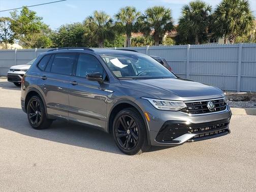2024 Volkswagen Tiguan 2.0T SE R-Line Black