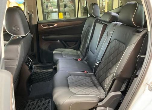 2024 Volkswagen Atlas 2.0T SEL Premium R-Line 4MOTION