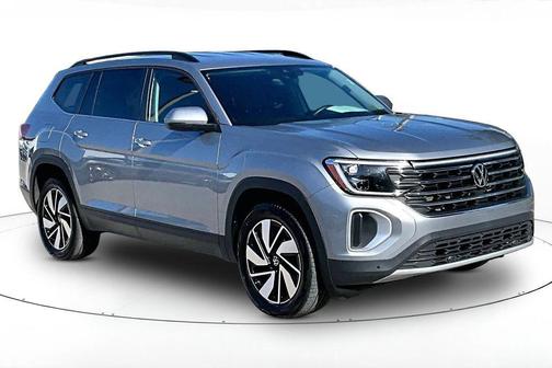 Silver Mist Metallic 2025 Volkswagen Atlas 2.0T SE w/Technology 4MOTION