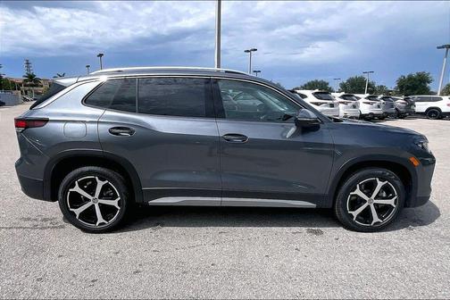 Platinum 2026 Volkswagen Tiguan 2.0T SE 4MOTION