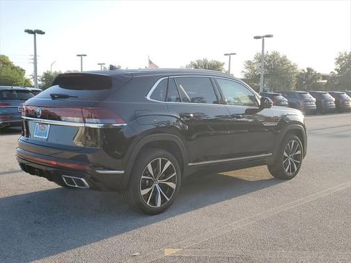 2025 Volkswagen Atlas Cross Sport 2.0T SEL Premium