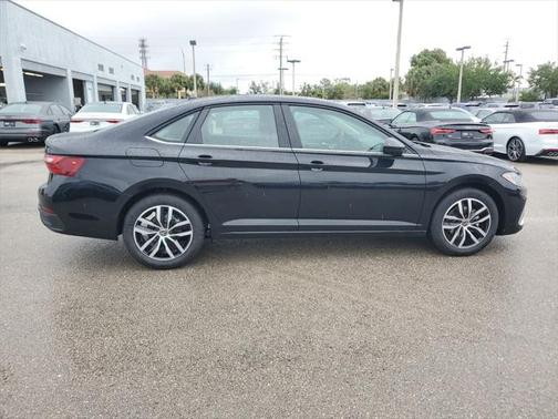 2025 Volkswagen Jetta 1.5T SE
