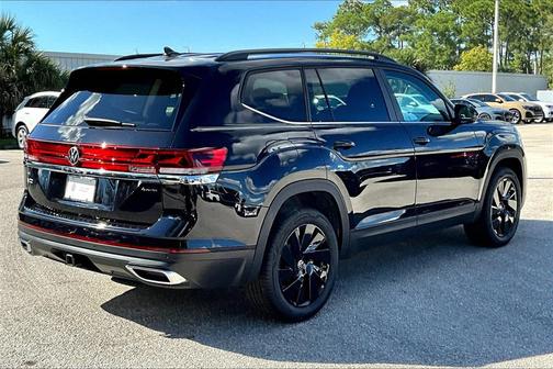 2026 Volkswagen Atlas 2.0T SE w/Technology 4MOTION