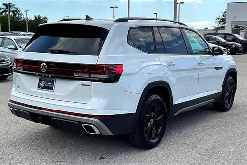 2025 Volkswagen Atlas 2.0T Peak Edition