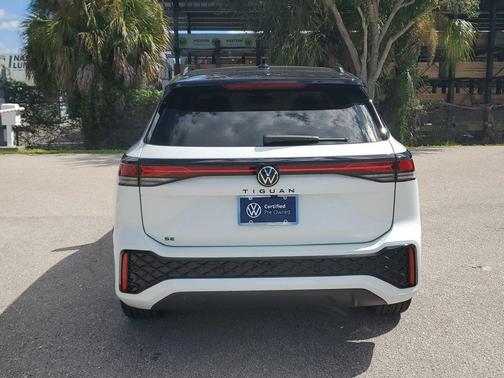 Opal White w/Deep Black Roof 2026 Volkswagen Tiguan 2.0T SE R-Line Black