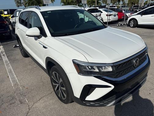 2022 Volkswagen Taos 1.5T SE