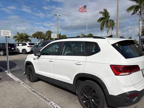 2022 Volkswagen Taos 1.5T S