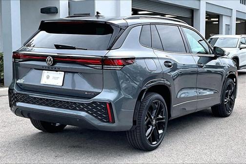 2026 Volkswagen Tiguan 2.0T SE R-Line Black 4MOTION