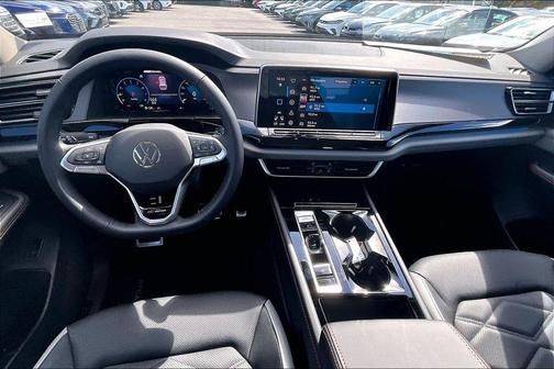 Pure Gray 2026 Volkswagen Atlas Peak Edition