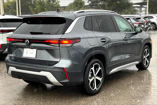 2025 Volkswagen Tiguan 2.0T SE