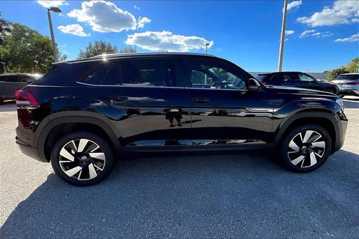 2026 Volkswagen Atlas Cross Sport 2.0T SE w/Technology 4MOTION