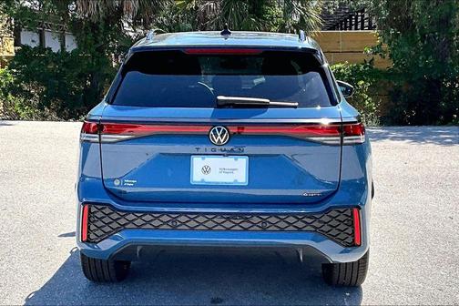 Blue 2026 Volkswagen Tiguan 2.0T SE R-Line Black 4MOTION