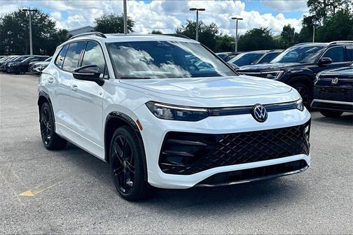2025 Volkswagen Tiguan 2.0T SE R-Line Black