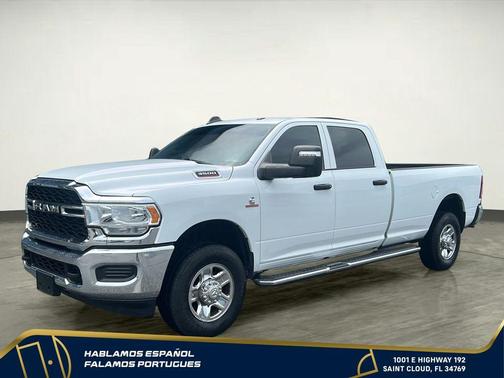 Bright White Clearcoat 2024 RAM 3500 Tradesman