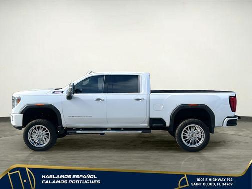 White Frost Tri-Coat 2022 GMC Sierra 2500 Denali