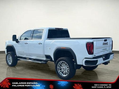 White Frost Tri-Coat 2022 GMC Sierra 2500 Denali