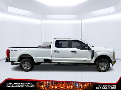 Oxford White 2023 Ford F-250 XL
