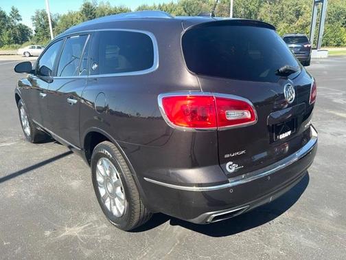 Photo 3 of 25 of 2017 Buick Enclave Leather