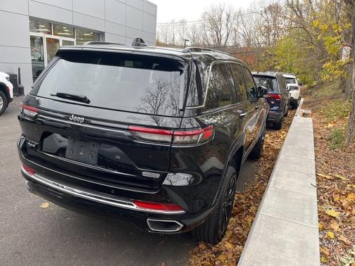 2023 Jeep Grand Cherokee Overland