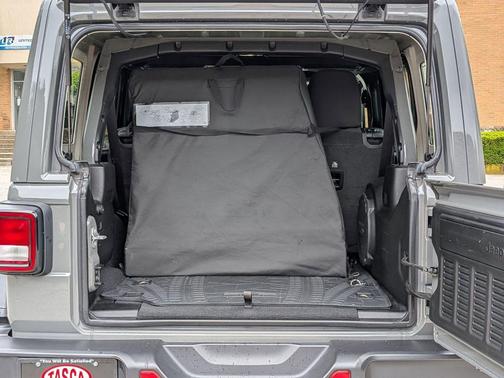 Sting Gray Clearcoat 2022 Jeep Wrangler Unlimited Sport