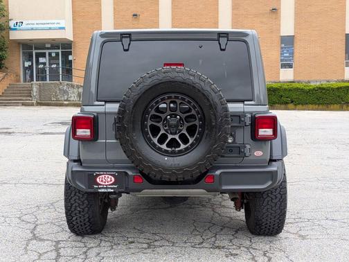Sting Gray Clearcoat 2022 Jeep Wrangler Unlimited Sport