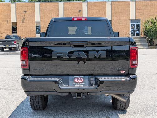 Diamond Black 2025 RAM 2500 Big Horn