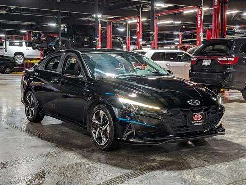 2023 Hyundai ELANTRA SEL