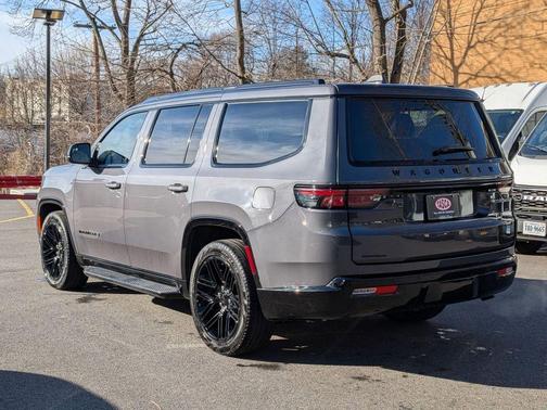 2023 Jeep Wagoneer Series II