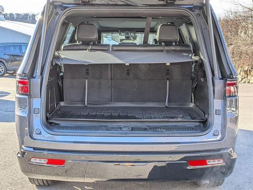 2023 Jeep Wagoneer Series II