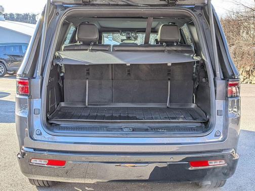 2023 Jeep Wagoneer Series II