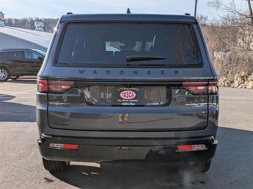 2023 Jeep Wagoneer Series II