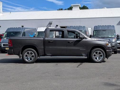 2019 RAM 1500 Big Horn/Lone Star Crew Cab 4x4 57' Box