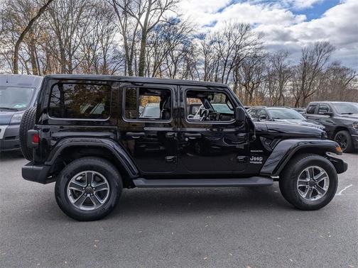 2022 Jeep Wrangler Unlimited Sahara