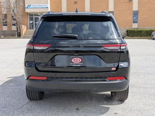 2023 Jeep Grand Cherokee Altitude