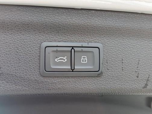 2023 Audi Q3 45 S line Premium