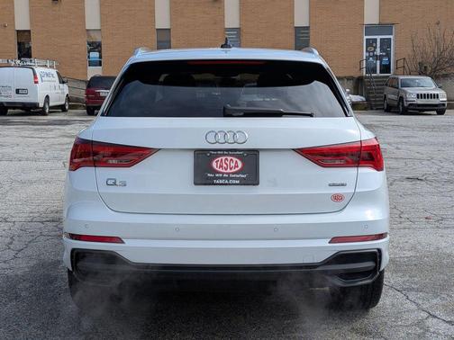 2023 Audi Q3 45 S line Premium
