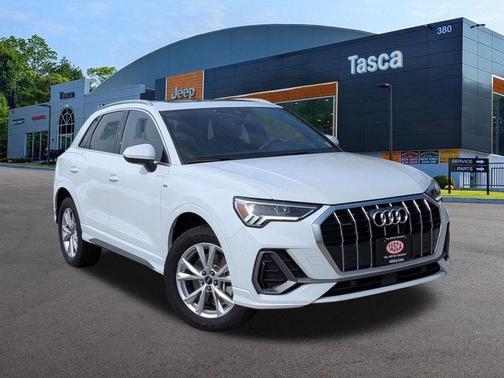 2023 Audi Q3 45 S line Premium