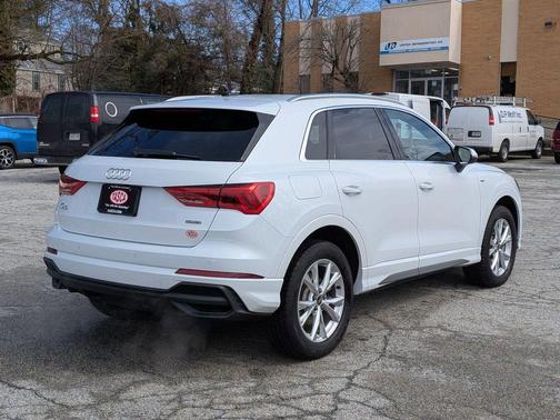 2023 Audi Q3 45 S line Premium