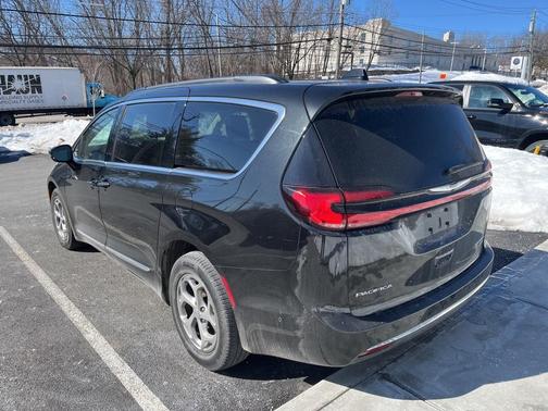 2022 Chrysler Pacifica Limited