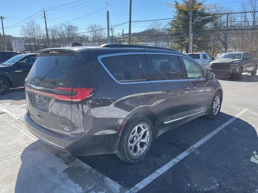 2022 Chrysler Pacifica Limited