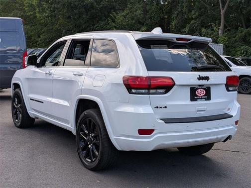 2022 Jeep Grand Cherokee WK Laredo