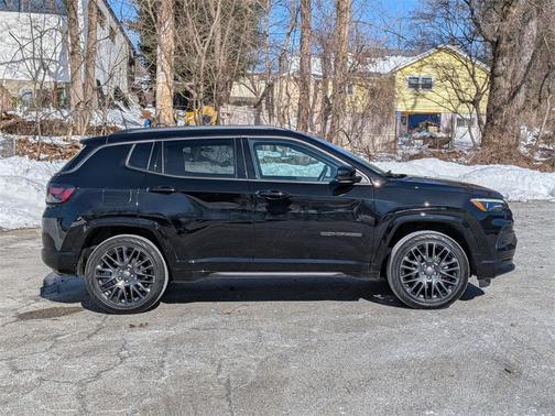 2022 Jeep Compass Altitude