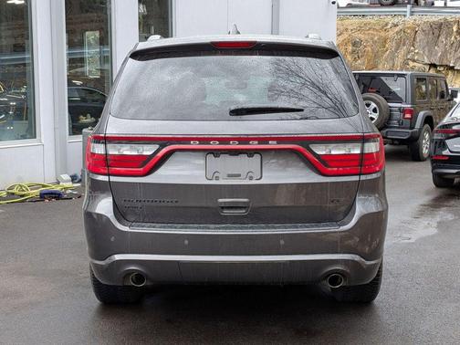 Granite Clearcoat Metallic 2017 Dodge Durango GT